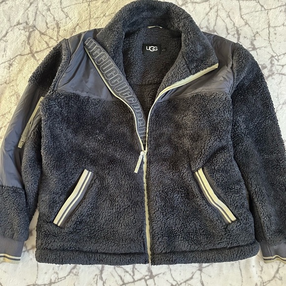 UGG GLADYS SPORTY SHERPA JACKET BLACK W/ PINK TRIM FULL ZIP POCKETS WOMEN Large - Picture 1 of 11